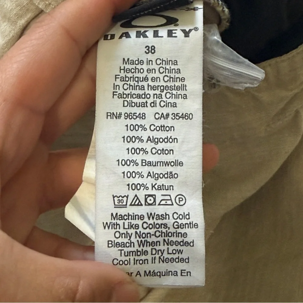 Oakley Men’s Slim Fit Shorts- Size 38